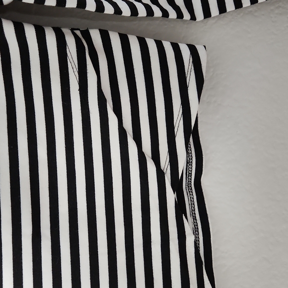 H&M - Crop Top - Picture 3 of 4